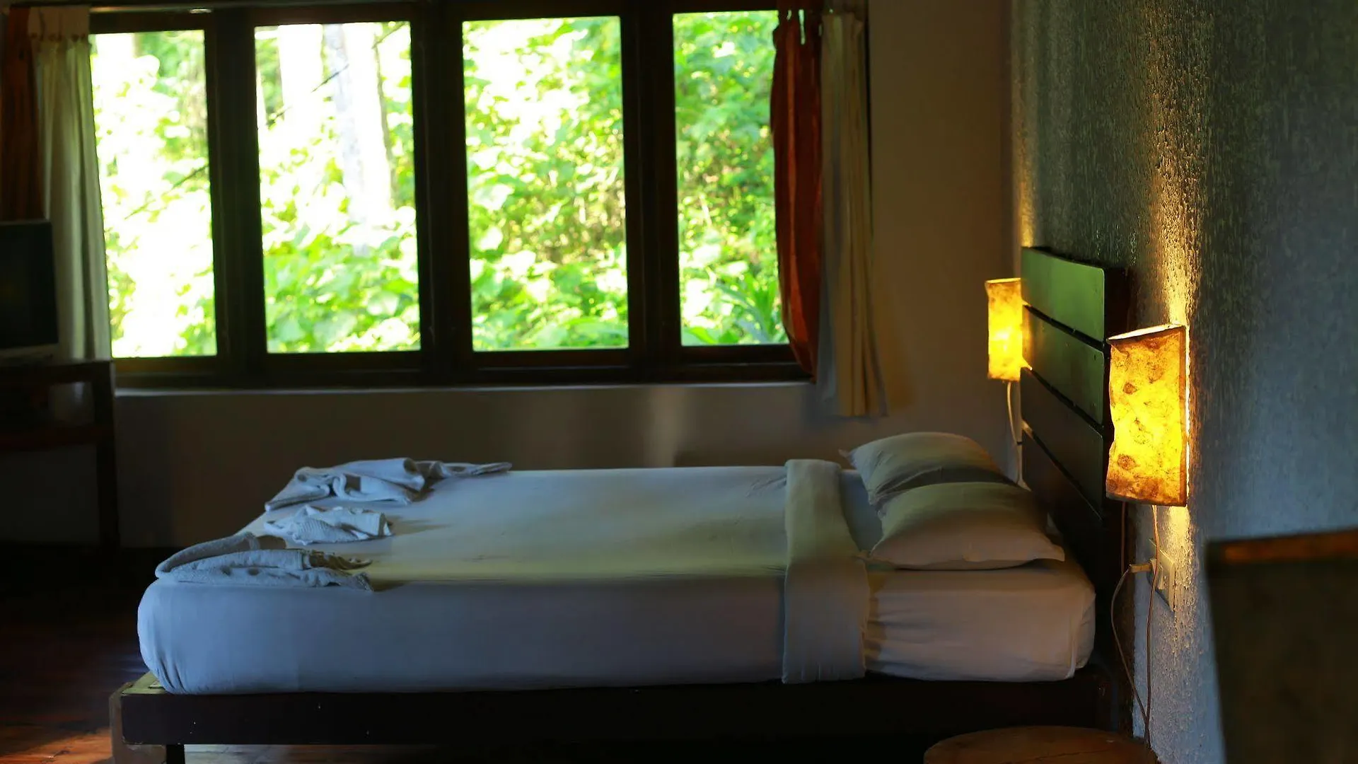 Greenspaces B&B Муннар